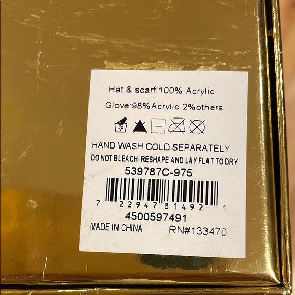 NWT Michael Kors Black and White Hat, Scarf, and Glove Set. Price is firm - Picture 5 of 5